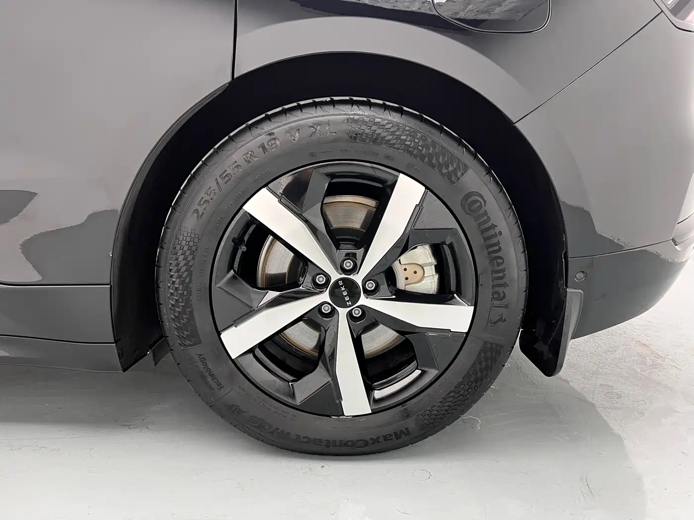 ZEEKR EXTREME KRYPTON 001