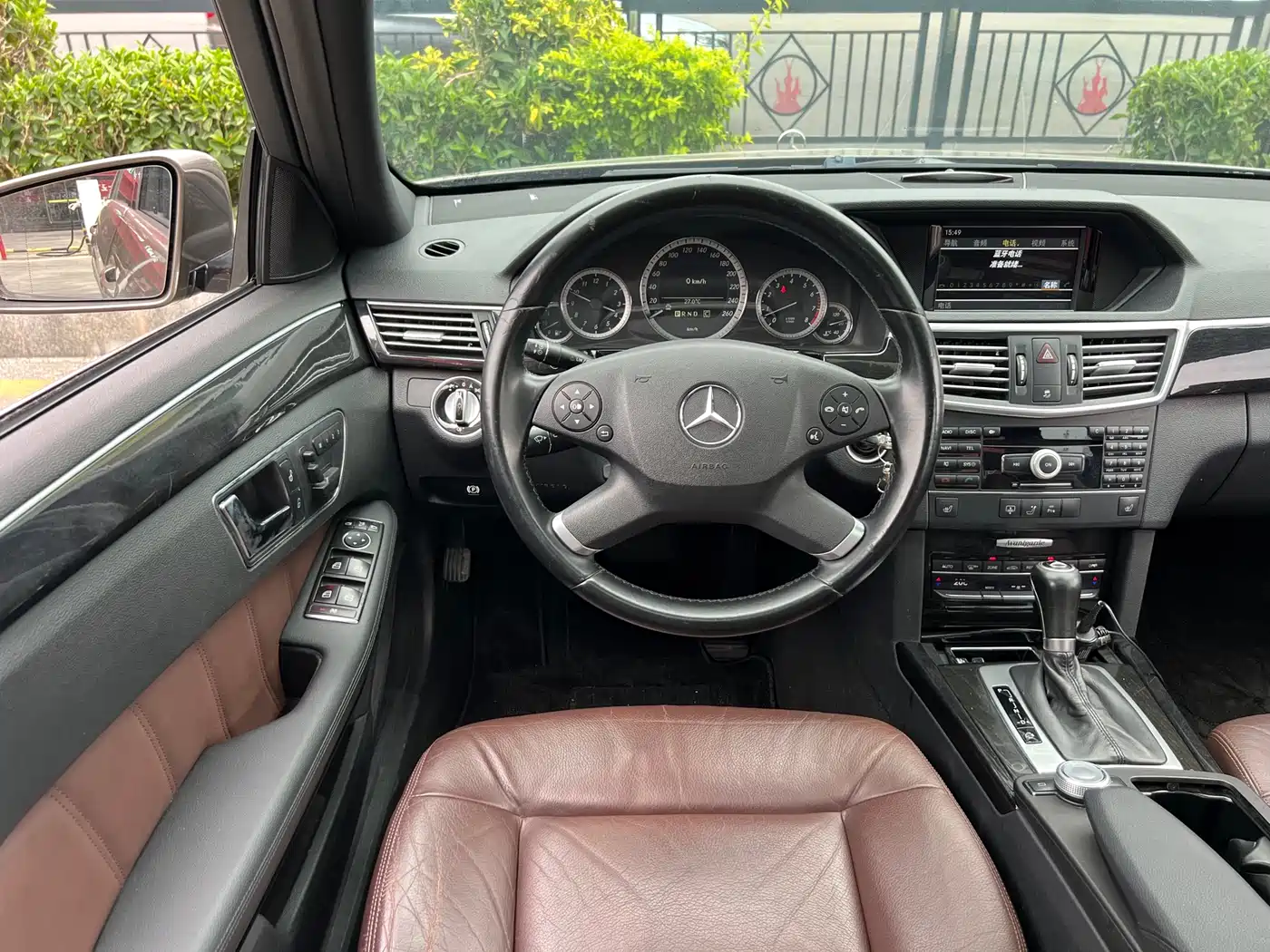 Mercedes-Benz E-Class (Import) 2010 E 260 CGI Fashion фото 10