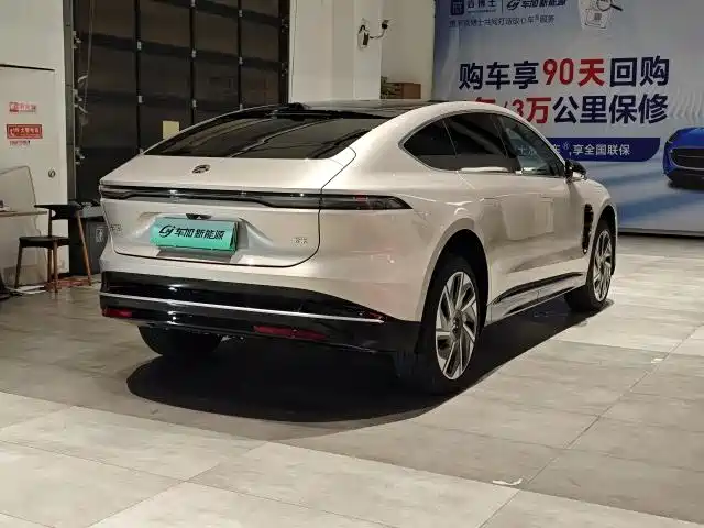 NIO NIO ET9