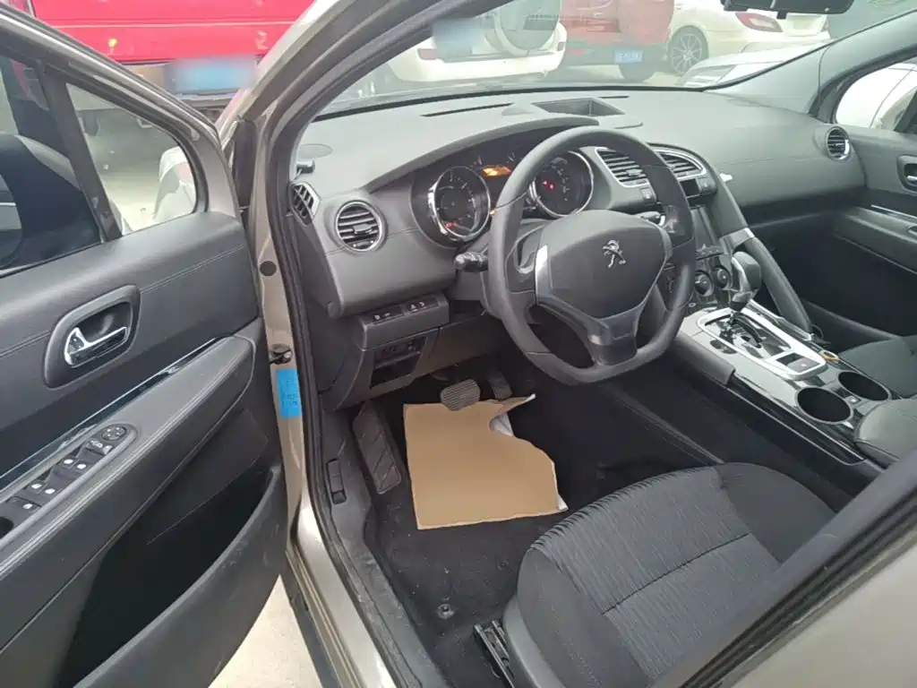 Peugeot 3008 2016 2015 2.0L Automatic Classic Edition
