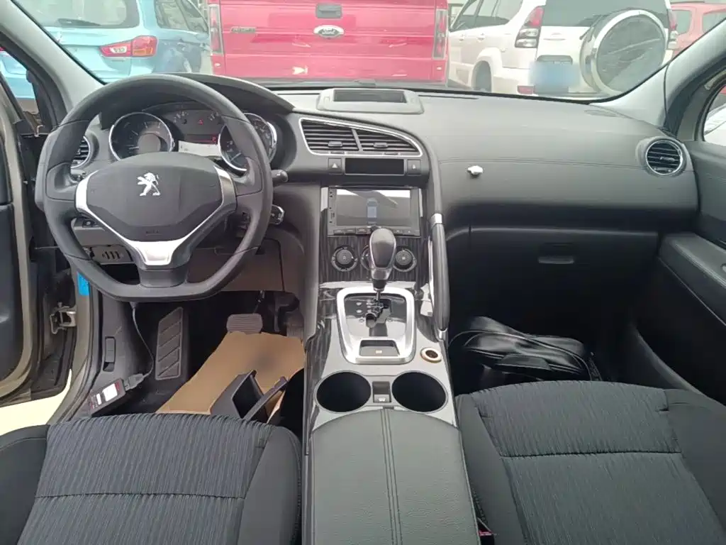 Peugeot 3008 2016 2015 2.0L Automatic Classic Edition