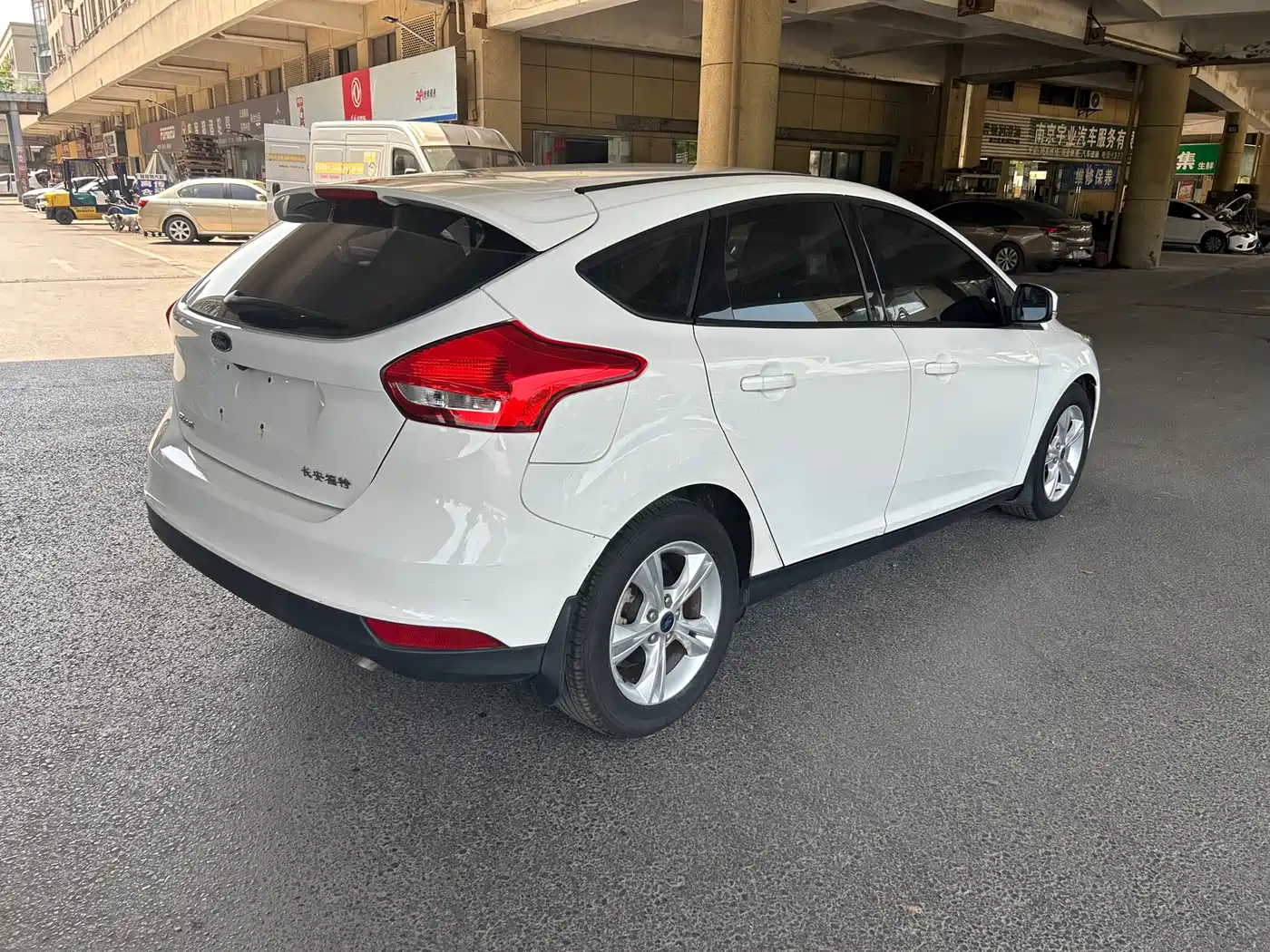 Фото 5 - Ford Focus