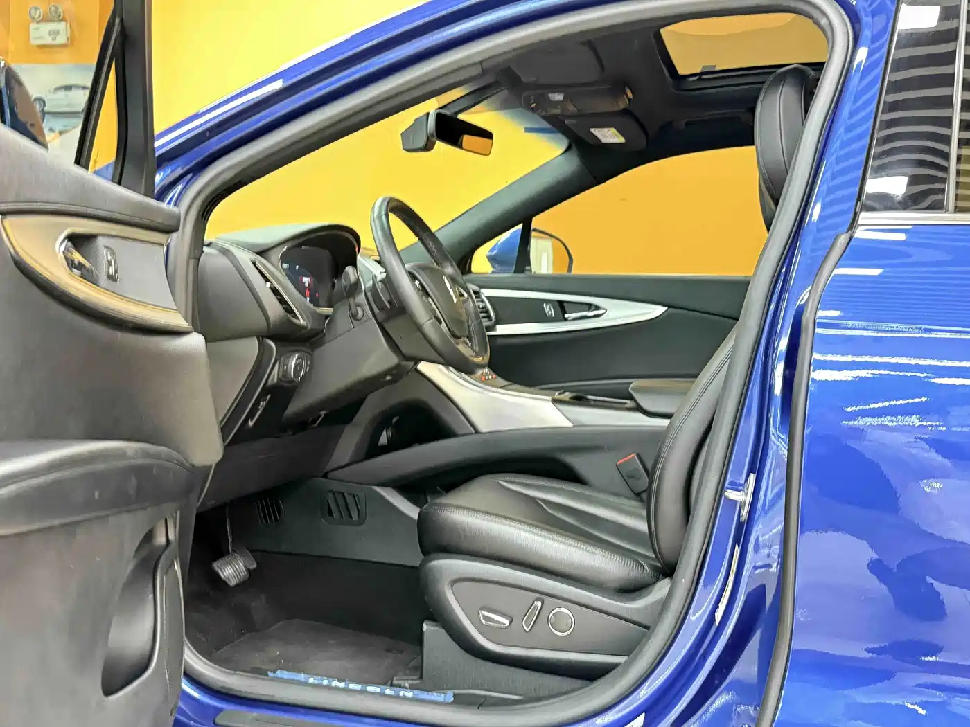 Lincoln Nautilus (Import) 2020 2020 2.0T Submarine Edition