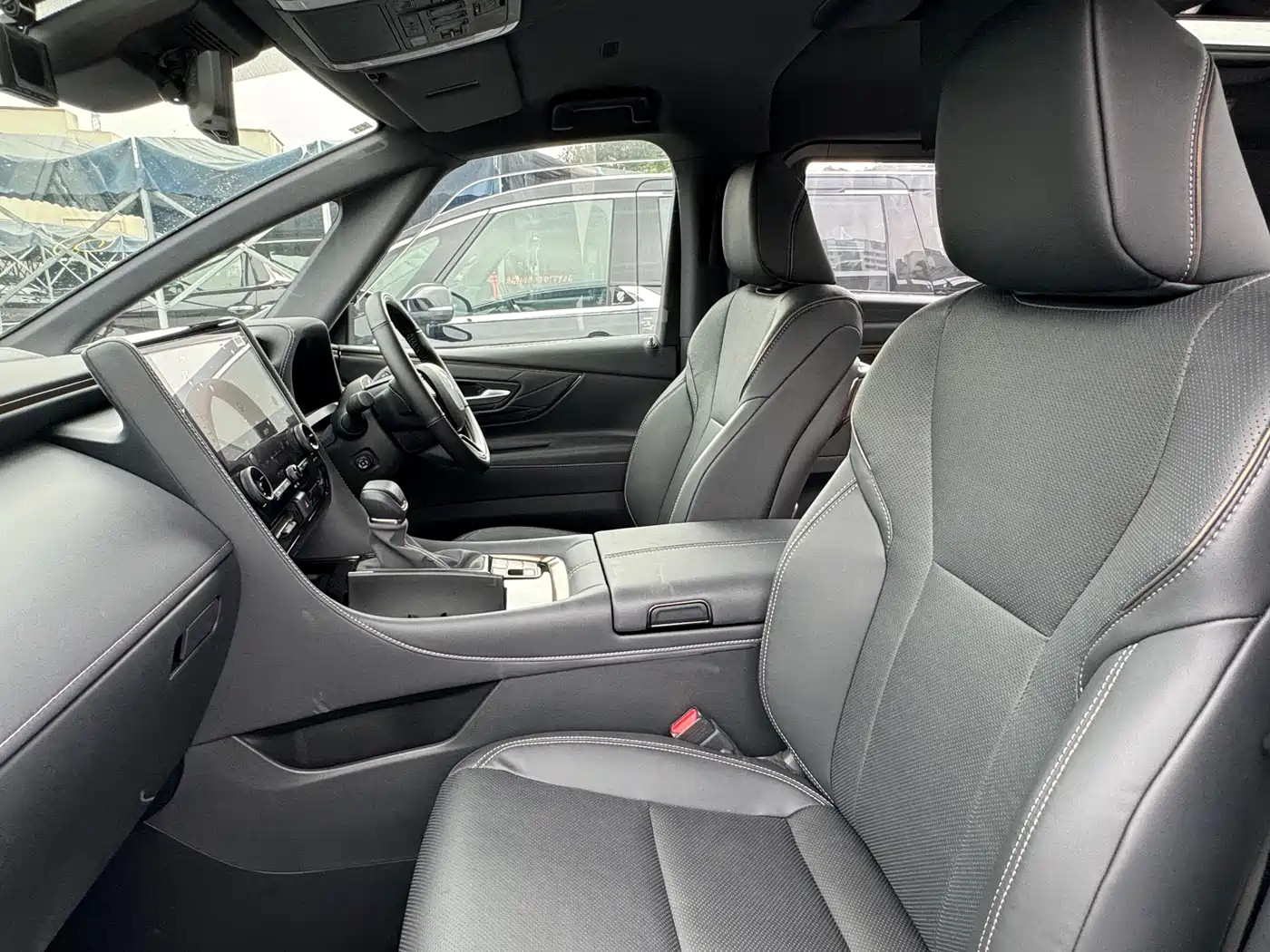 Toyota Alphard 2024 Hybrid 2.5L Ultimate Enjoyment Edition фото 5