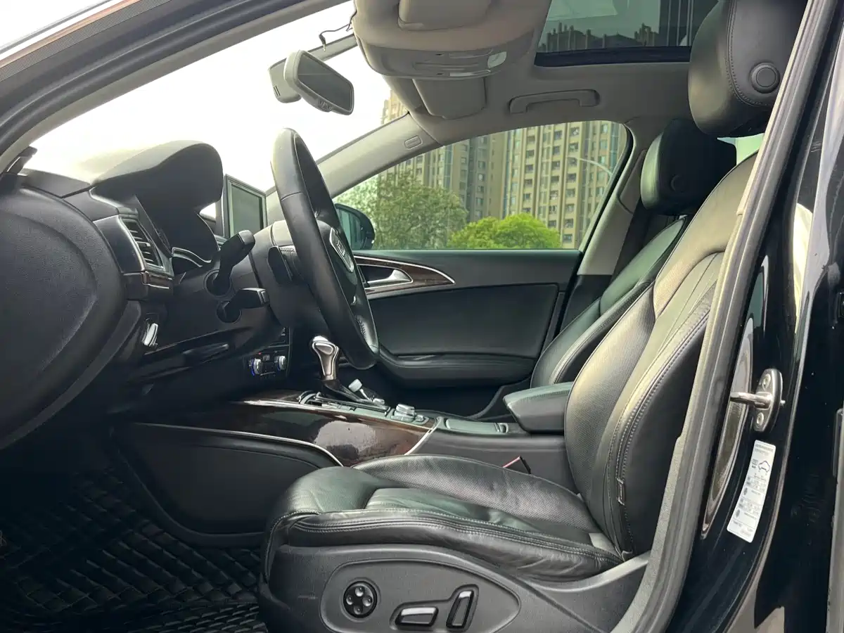 Audi A6L 2012 35 FSI Comfort фото 6