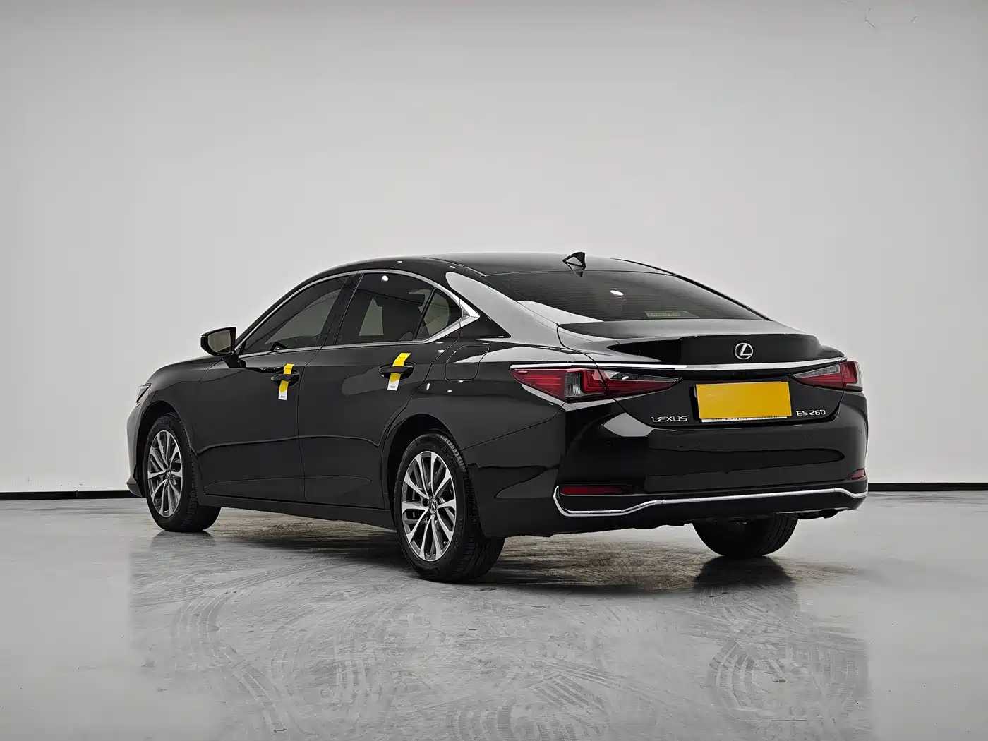 Lexus ES 2022 200 Excellence Edition фото 4