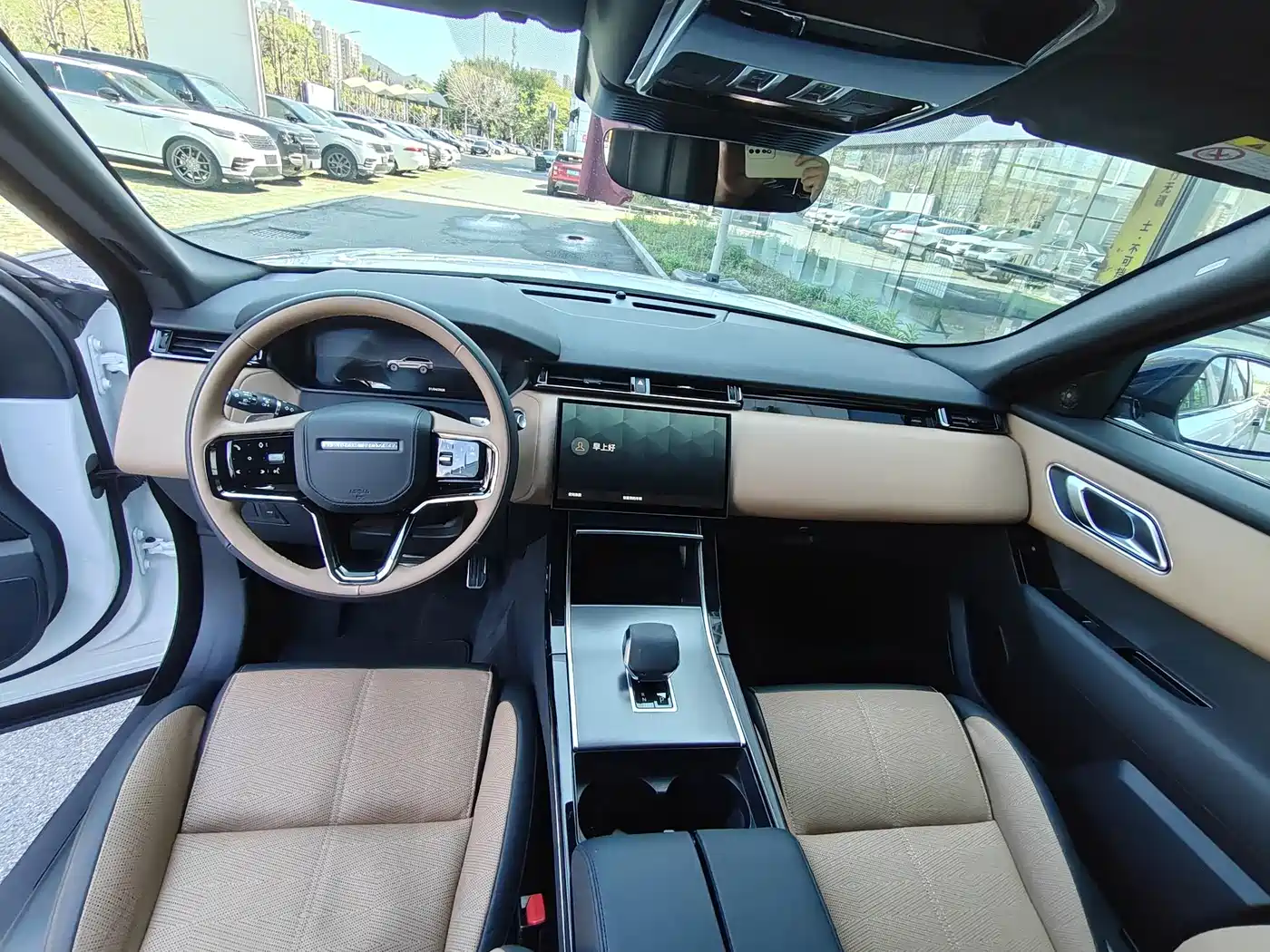 Land Rover Range Rover Velar 2024 Dynamic HSE фото 17