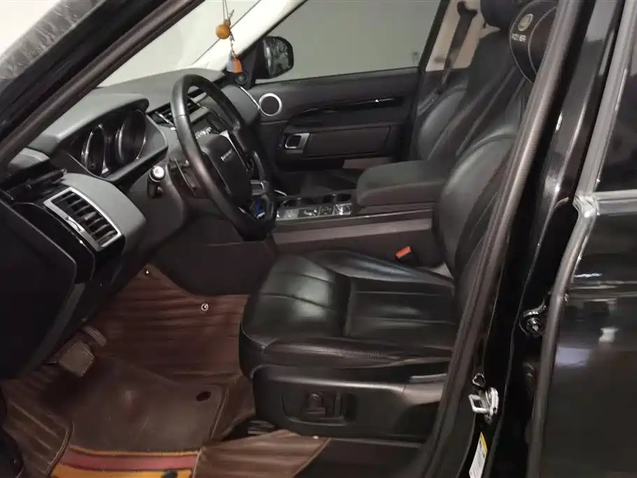 Land Rover Discovery 2019 3.0 SC V6 SE фото 9