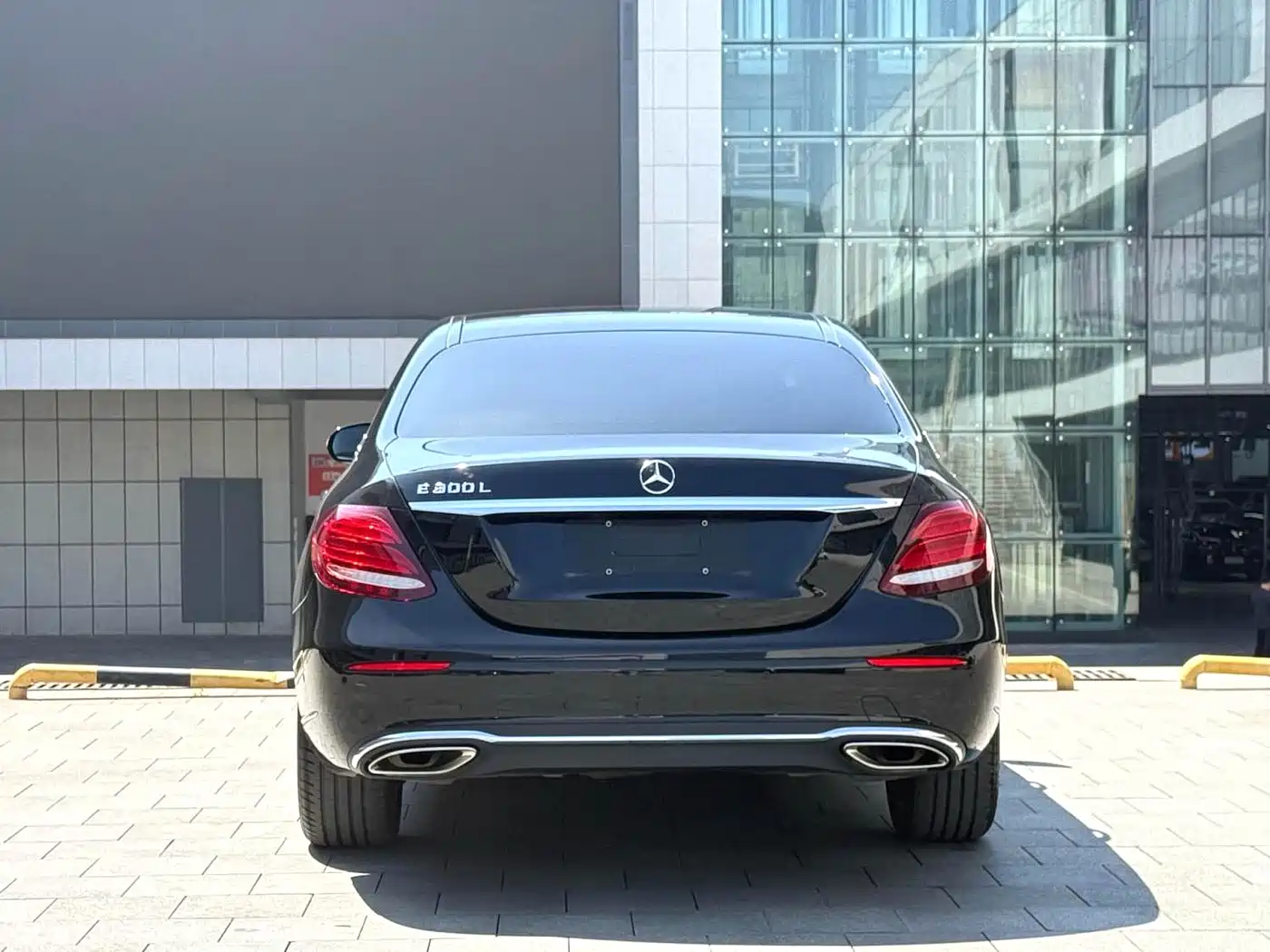 Mercedes-Benz E-Class 2018 E 300 L Luxury фото 10