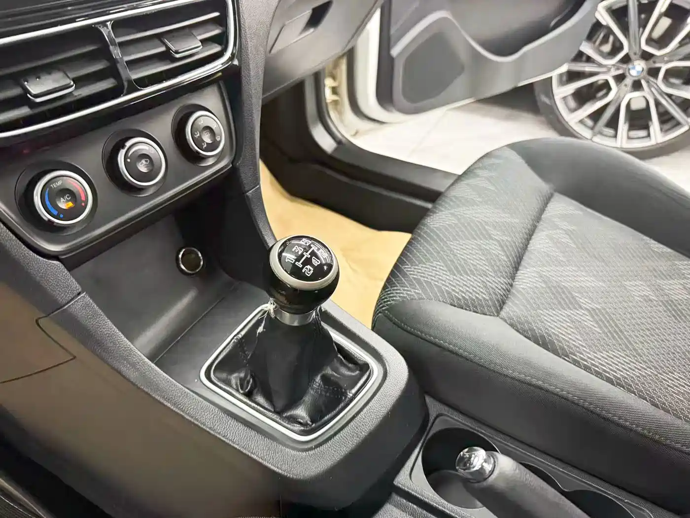 FAW Junpai A70 2017 2016 1.6L Manual Tech