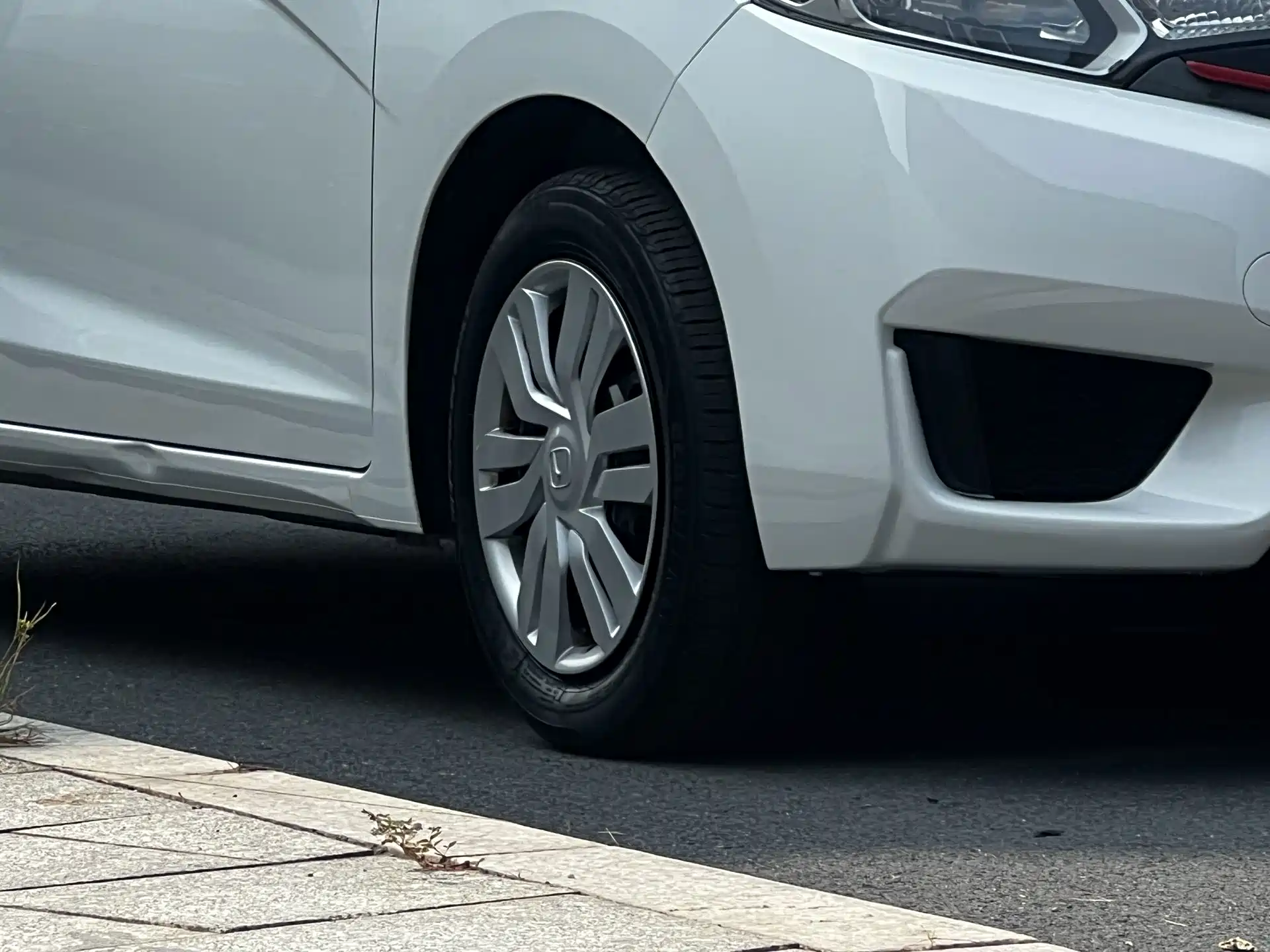 Photo 5 - Honda Fit