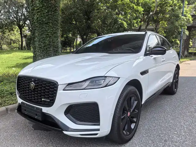 Jaguar F-PACE 2023