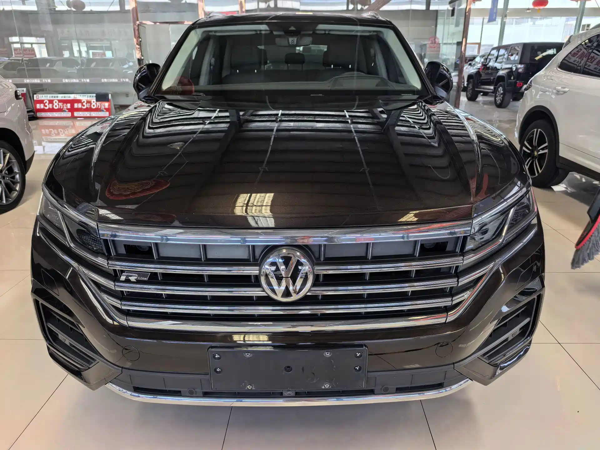 Фото 1 - Volkswagen Touareg