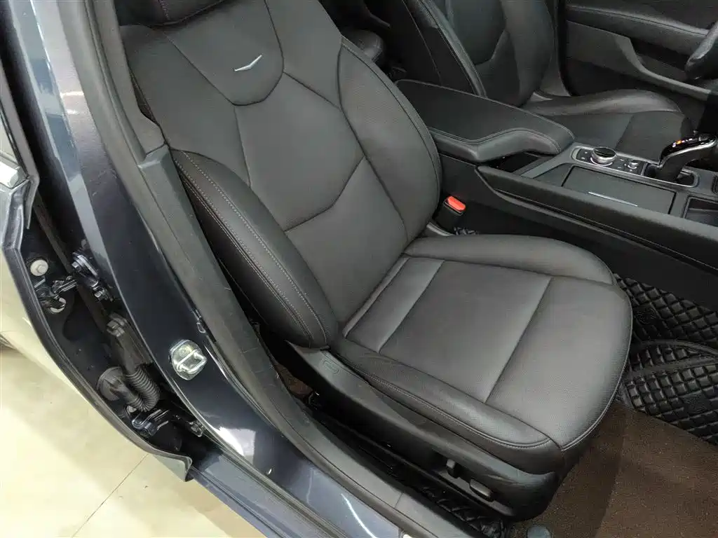 Cadillac CT5 2021 Facelift 28T Luxury Edition фото 4