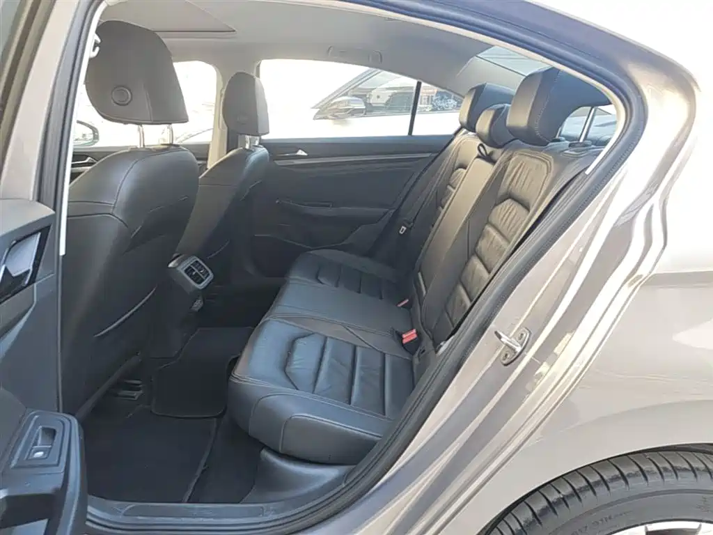 Volkswagen Bora 2019 Facelift 1.5L Automatic Luxury China VI фото 17