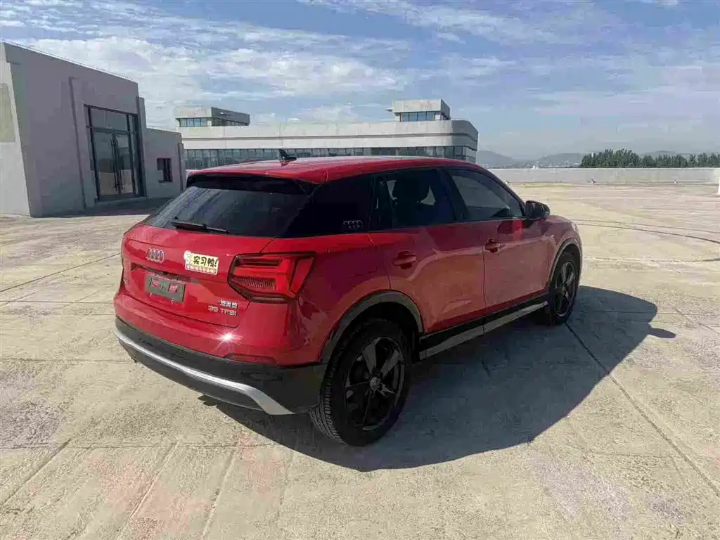 Audi Q2L 2020 35 TFSI Progressive Dynamic Model фото 7