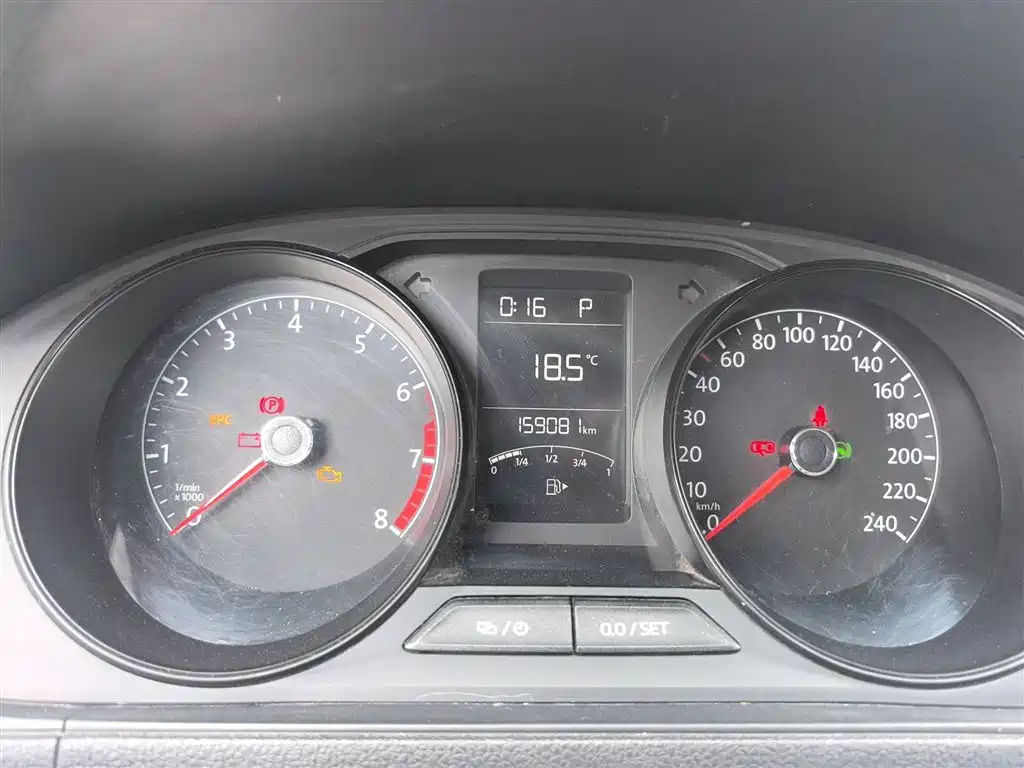 Volkswagen Lavida 2017 1.6L Automatic Trend Edition фото 8