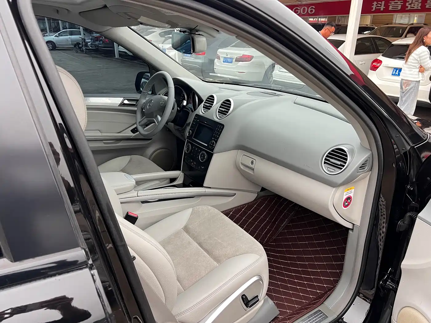 Mercedes-Benz M-Class 2010 ML 300 4MATIC фото 15