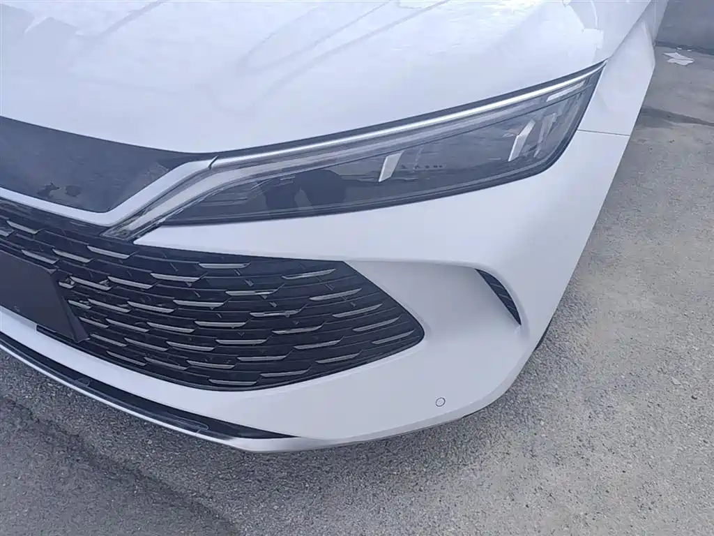 BYD Qin L 2026 DM-i 128KM Progressive фото 24