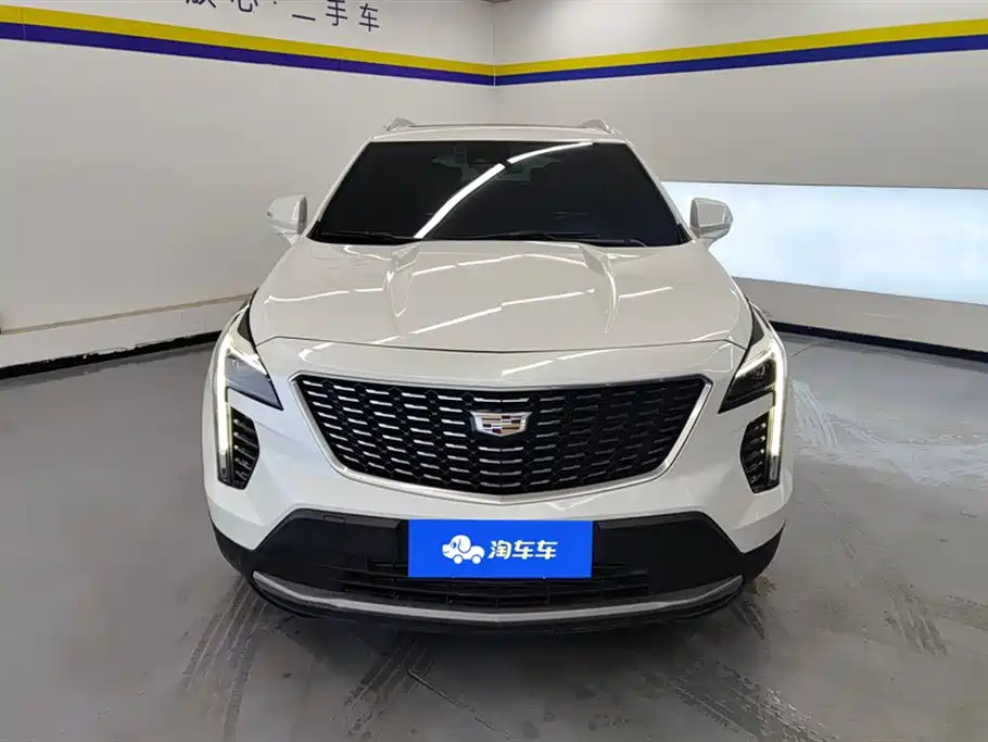 Cadillac XT4 2022 28T FWD Luxury фото 2