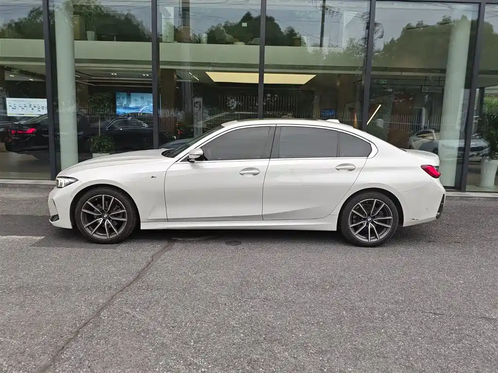 BMW 3 Series 2023 325Li M Sport Package фото 3