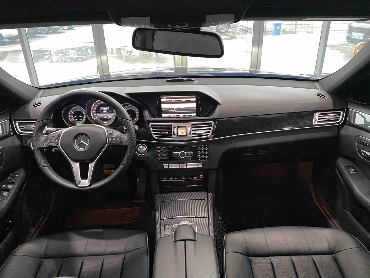 Mercedes-Benz E-Class 2015 E 200 L Sport фото 7