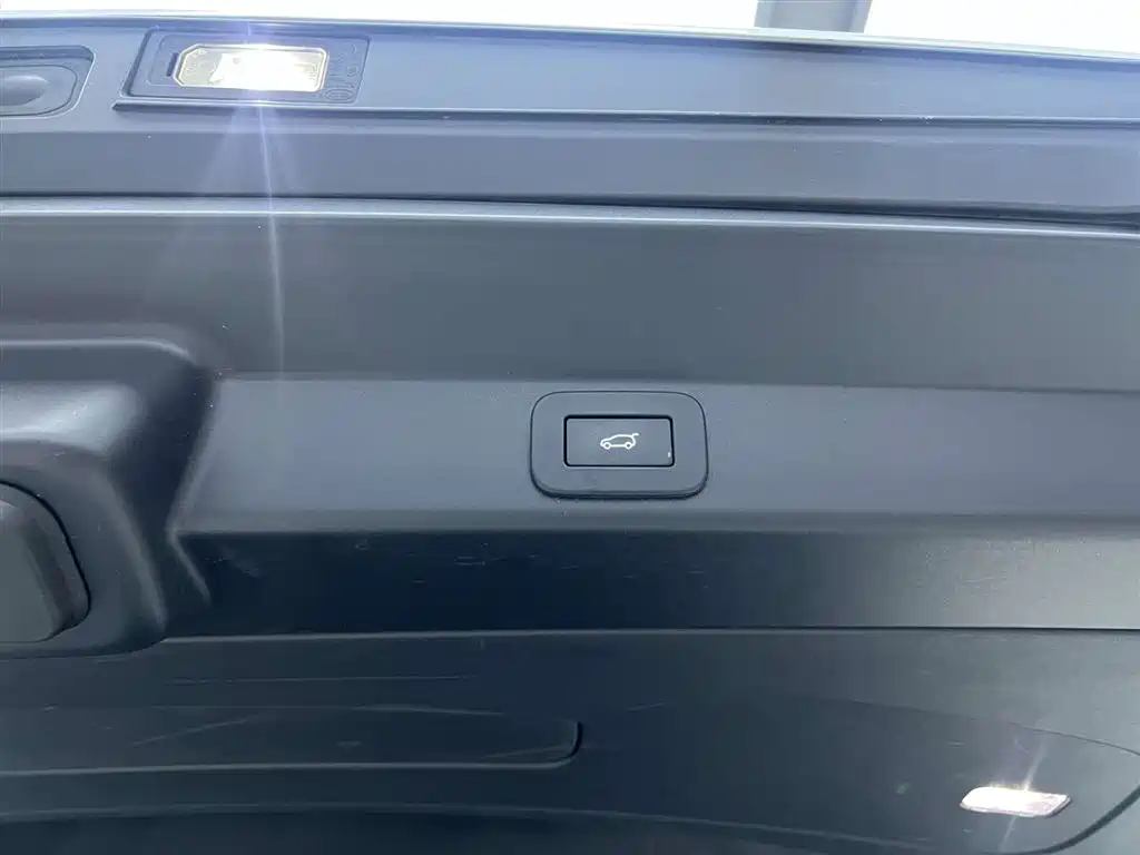 Land Rover Range Rover Sport 2023 400PS Dynamic SE фото 10