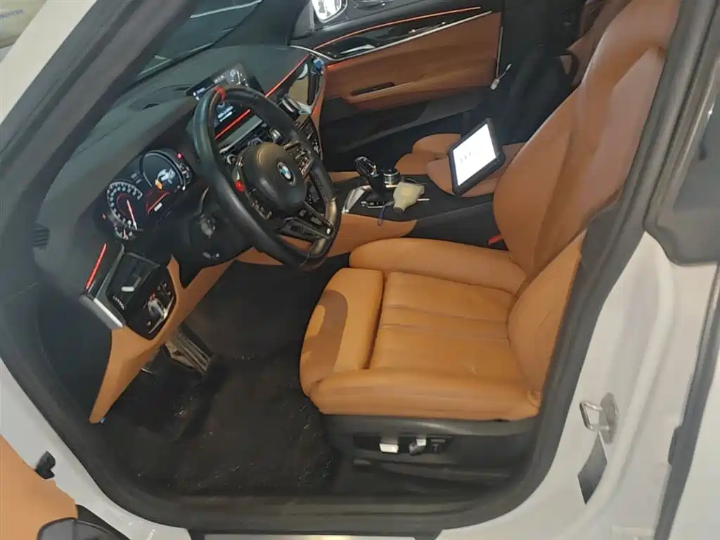 BMW 6 Series GT 2018 630i M Sport Package фото 15