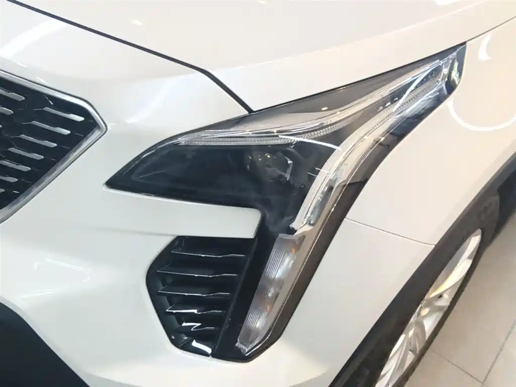 Cadillac XT4 2020 Facelift 28T 2WD Tech фото 24