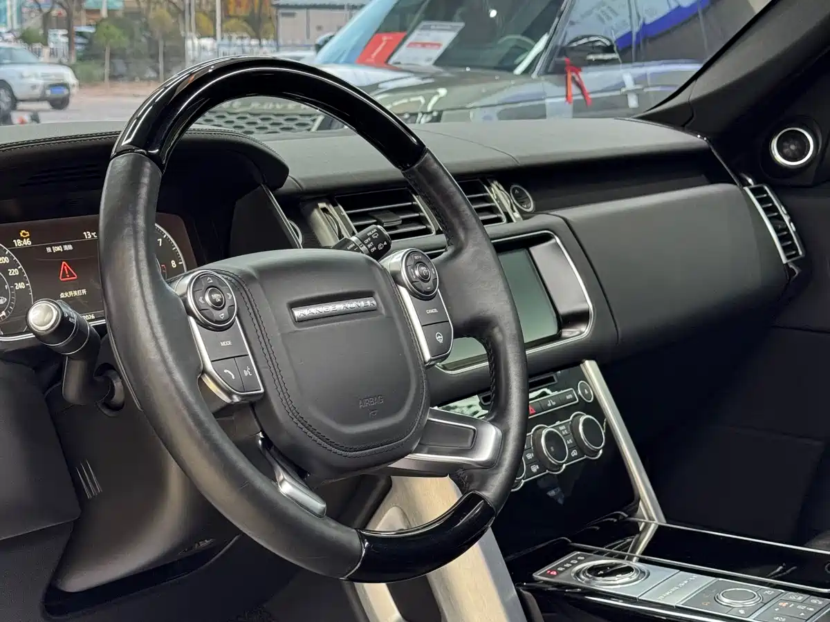Land Rover Range Rover 2017 3.0 SC V6 Vogue фото 9