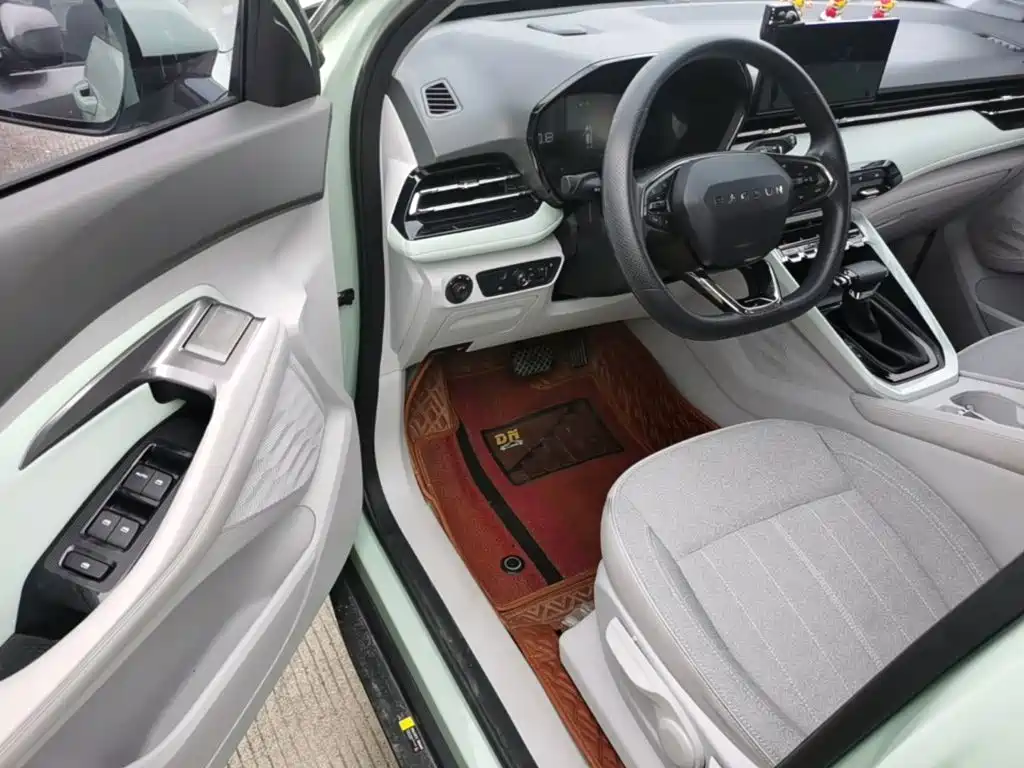 Photo 16 - Baojun RS-3