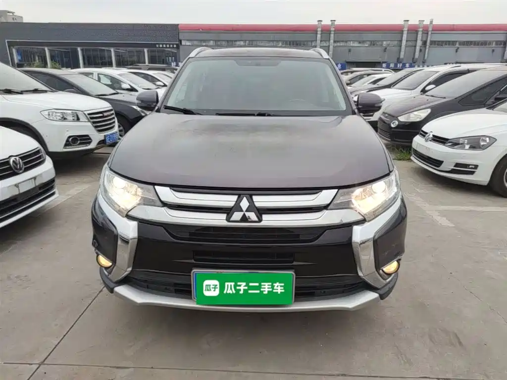 Mitsubishi Outlander 2018 2.0L 2WD Glory Edition 5-seater фото 3
