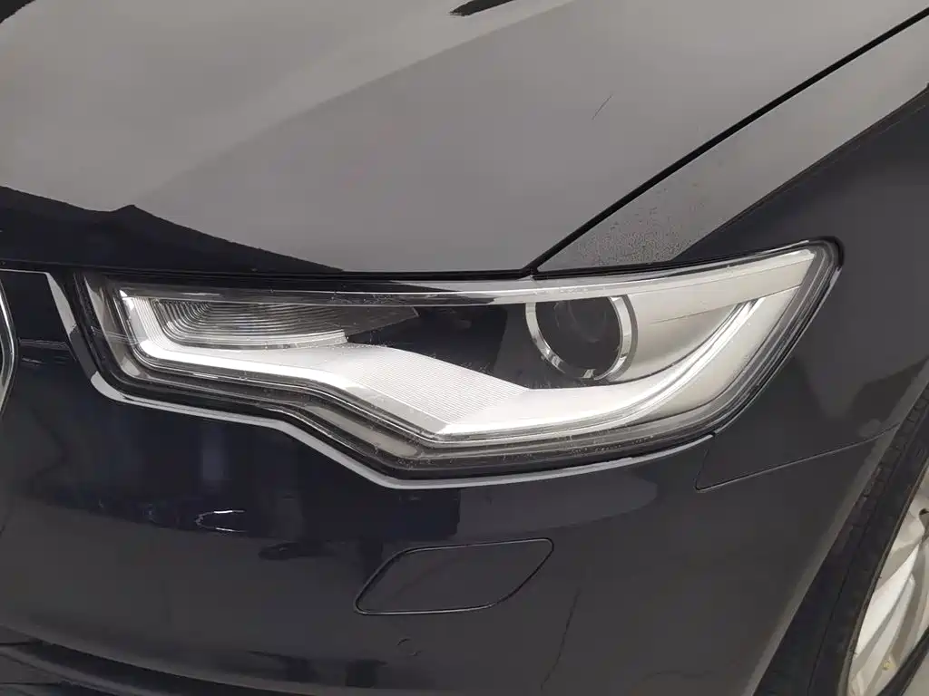 Photo 7 - Audi A6L