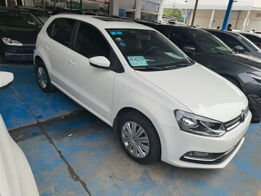 Volkswagen Polo 2016 1.6L Automatic Comfort фото 4