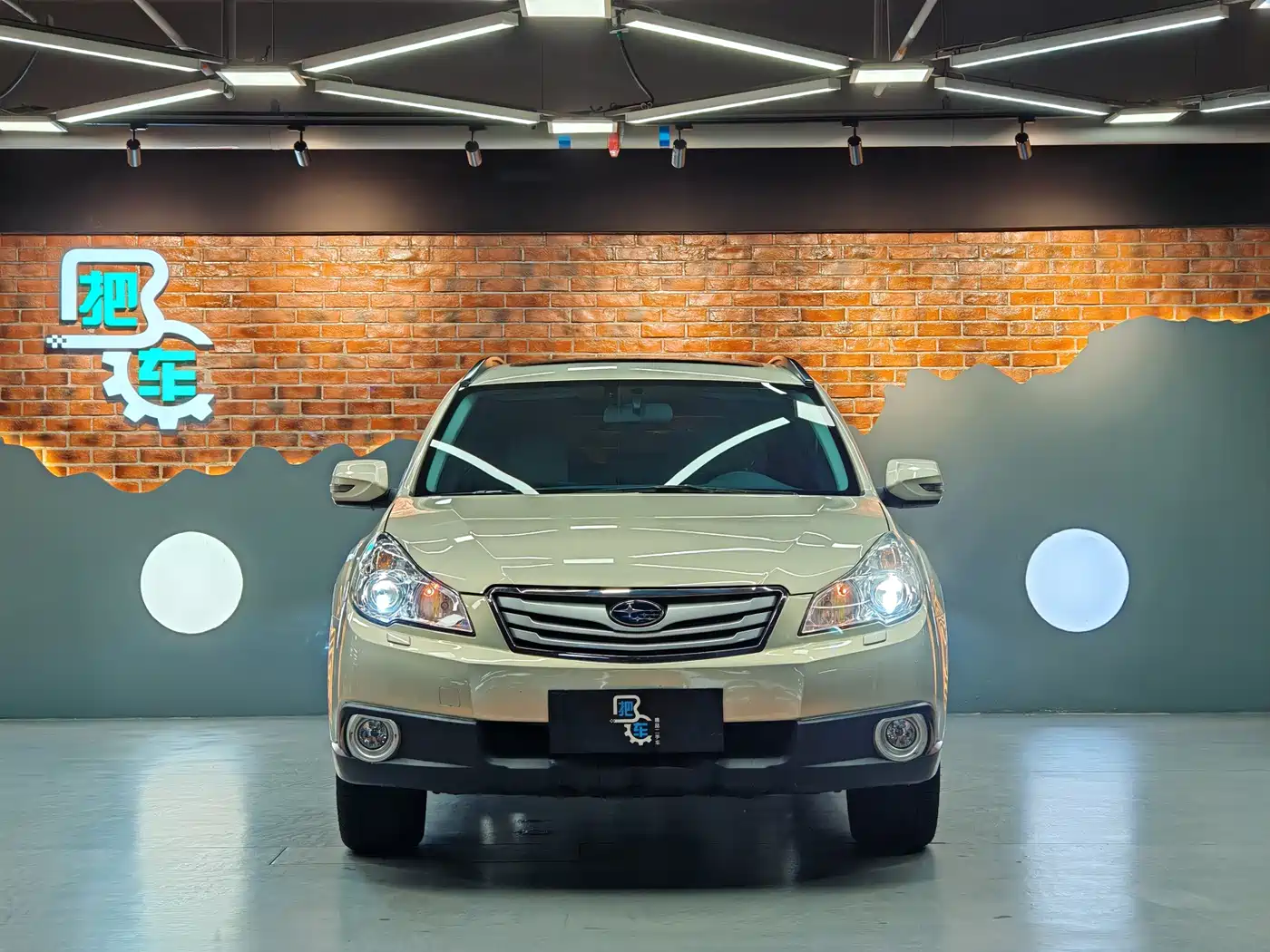 Subaru Outback 2011 2.5i Luxury Navigation Edition фото 2
