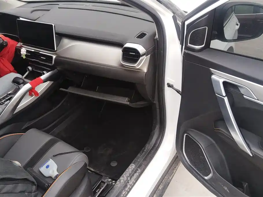 GEELY AUTOMOBILE BINYUE