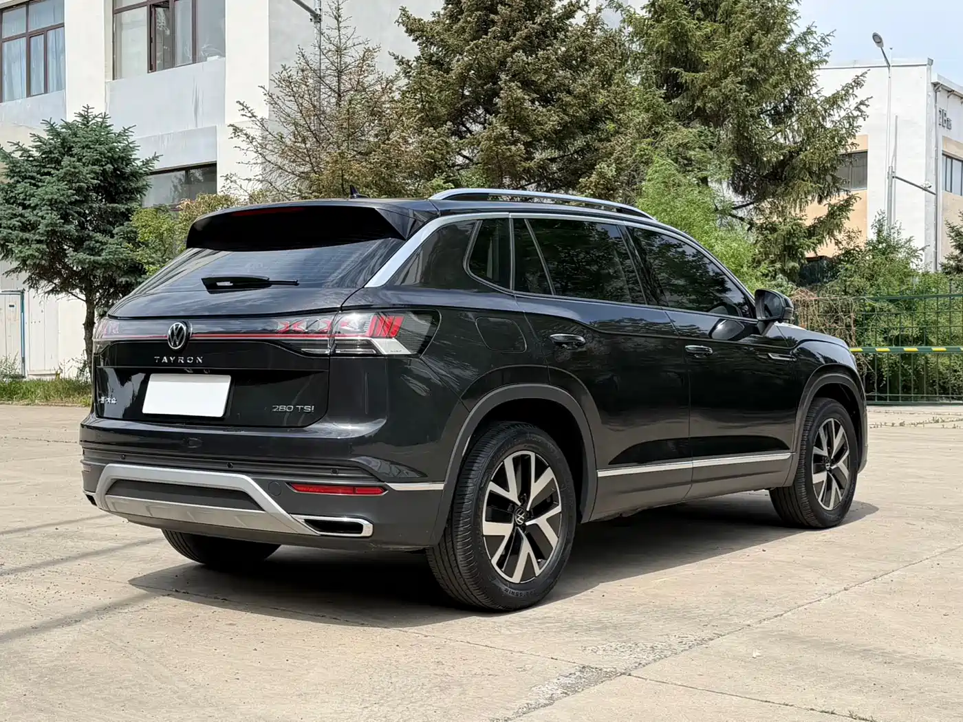 Volkswagen Tayron 2023 280TSI 2WD Luxury Plus Advanced Edition фото 5