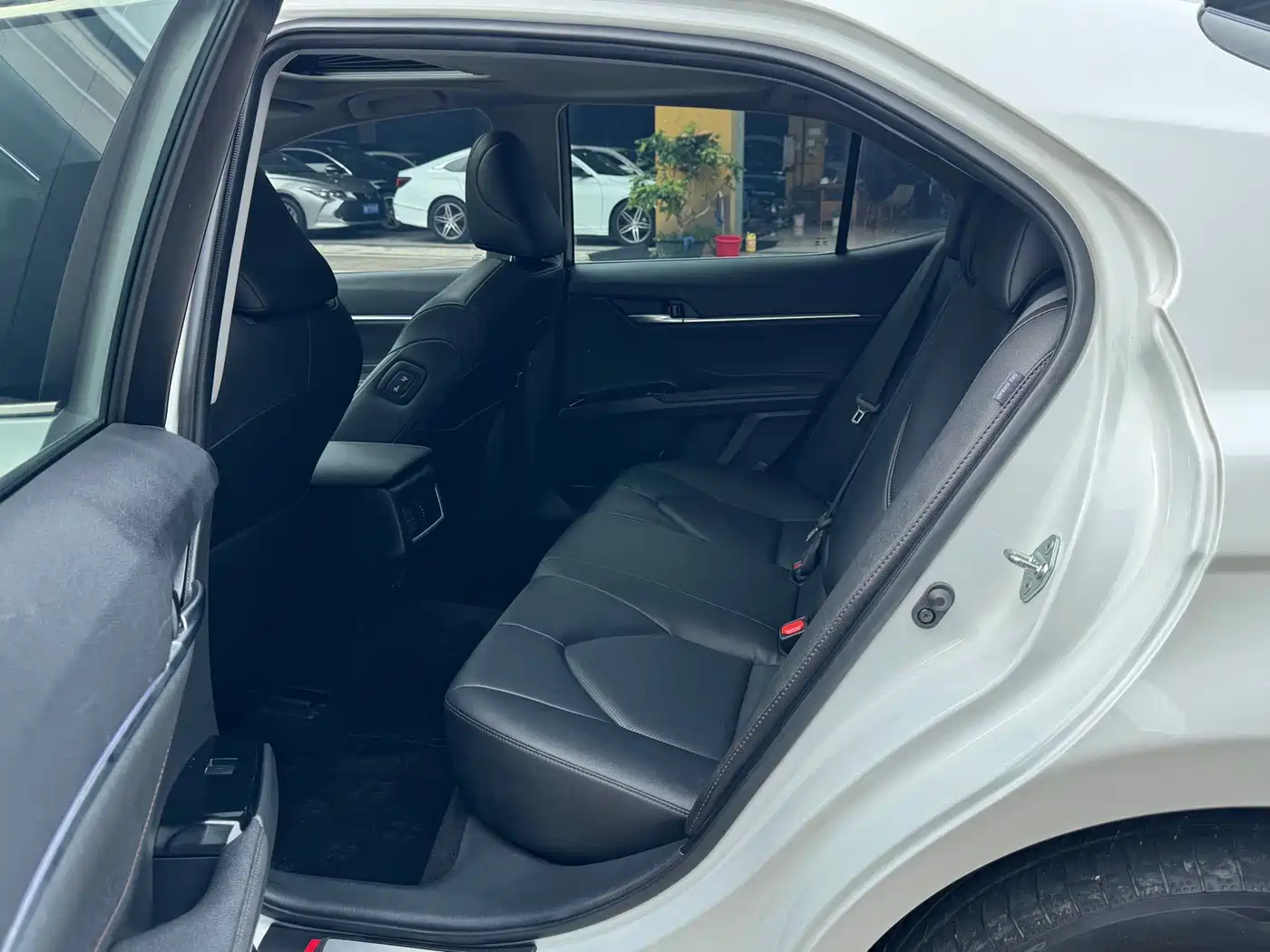 Toyota Camry 2021 2.0G Luxury Edition фото 5