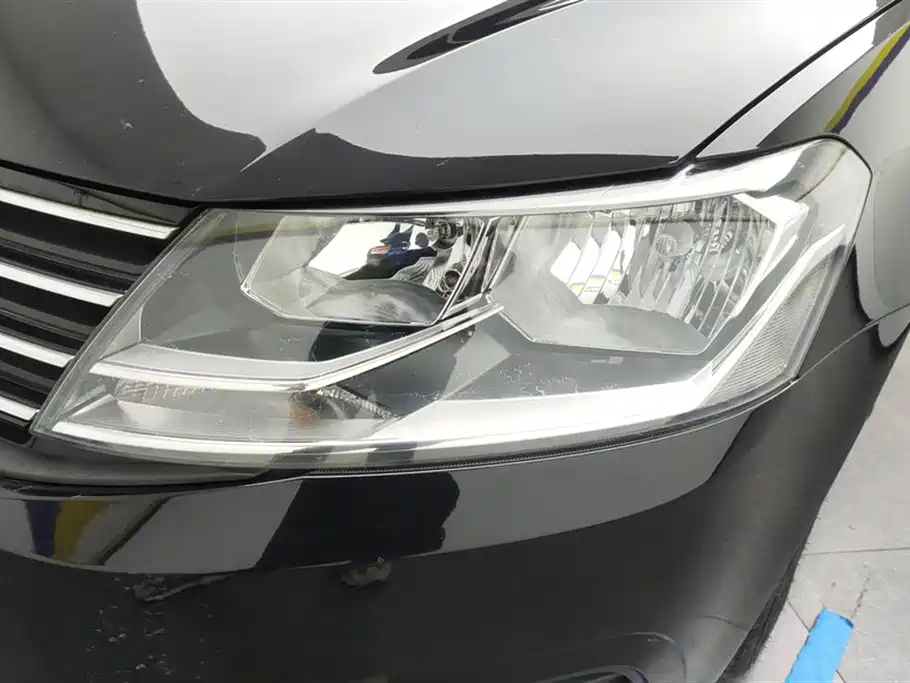 Volkswagen Lavida 2015 1.6L Automatic Trend Edition фото 5