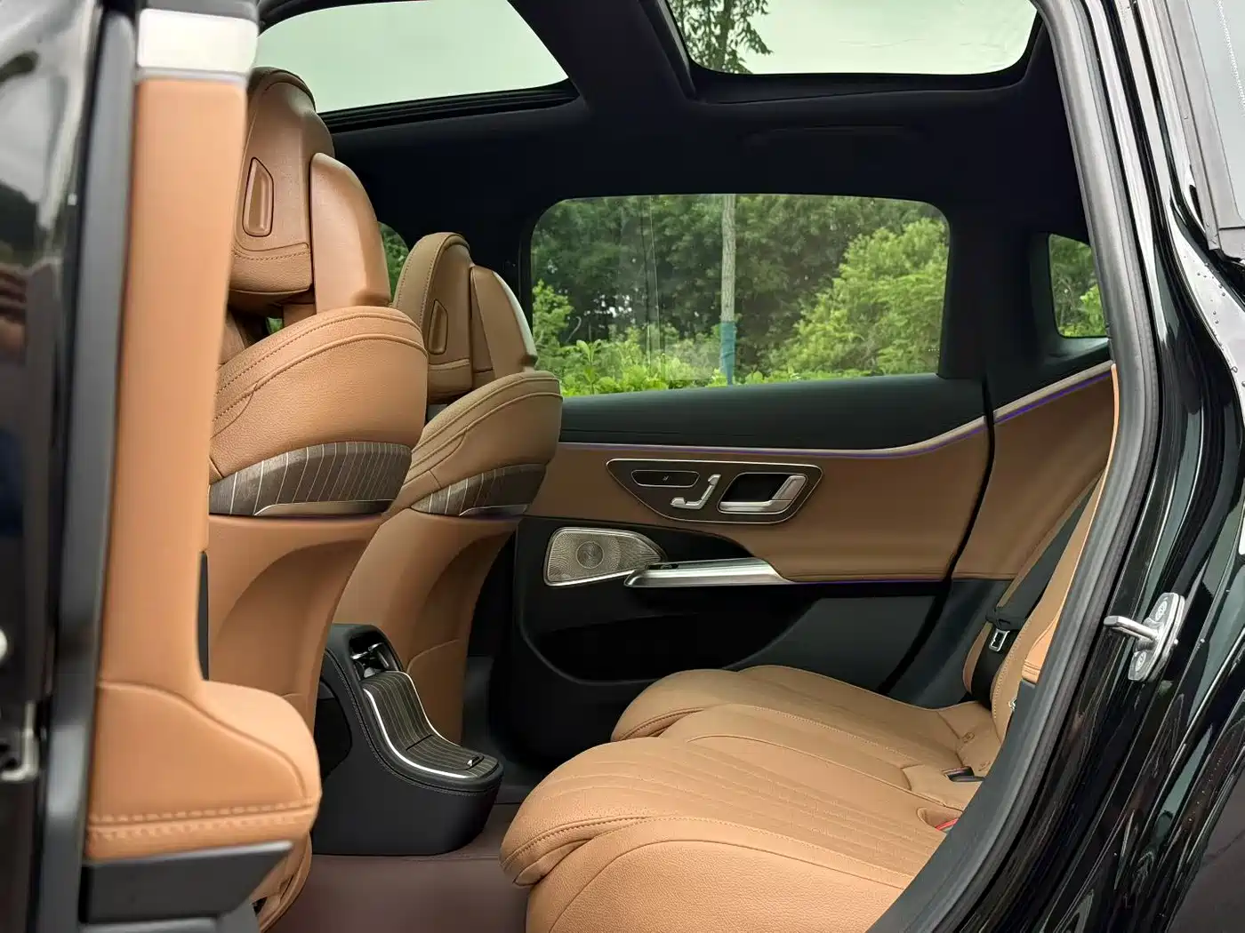 Mercedes-Benz E-Class 2024 Model E 300 L Luxury фото 8