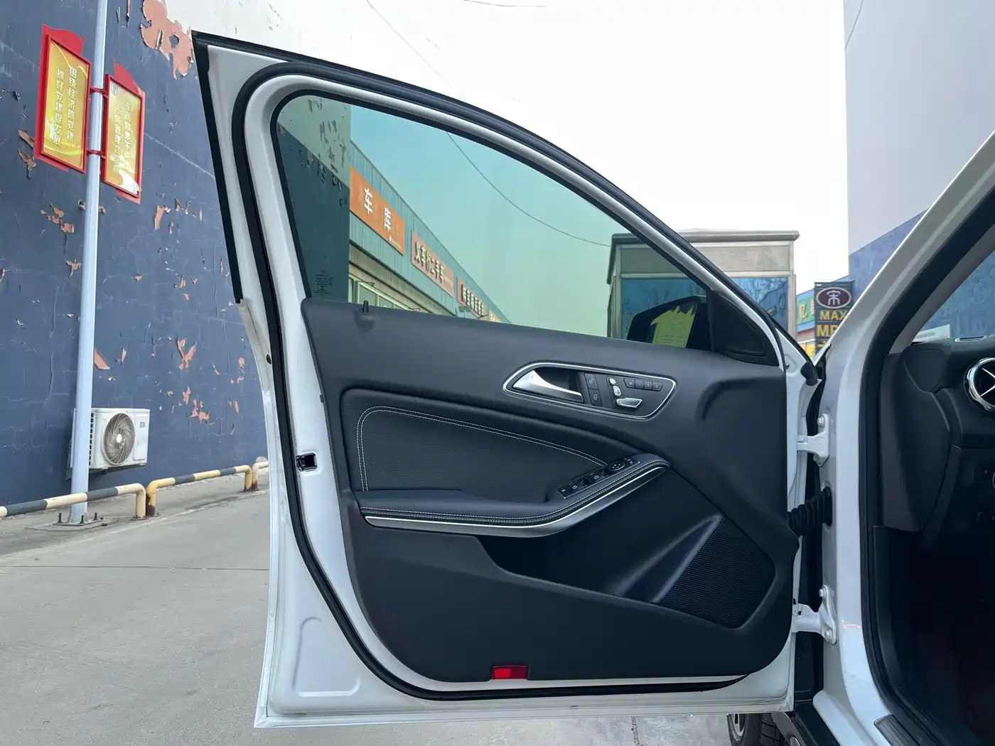 Mercedes-Benz GLA 2018 GLA 220 4MATIC Sport фото 11