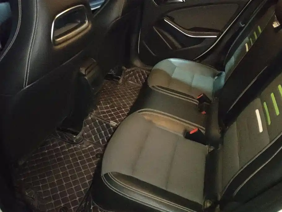 Mercedes-Benz A-Class (Import) 2016 A 200 Dynamic фото 11