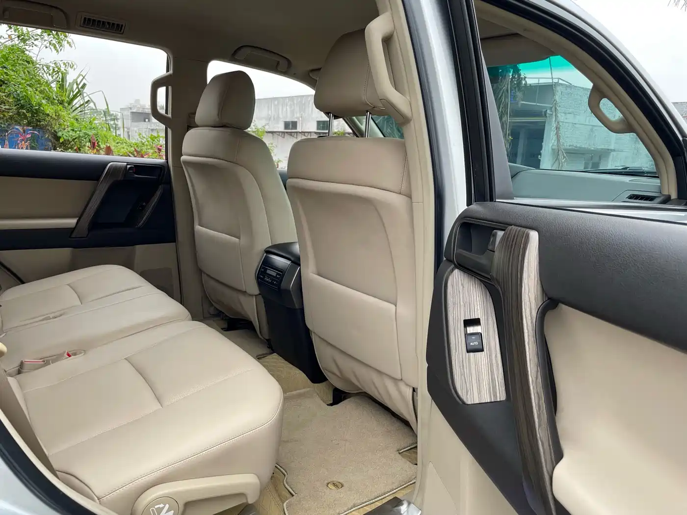 Toyota Prado (Import) 2010 2.7L Automatic Standard фото 15