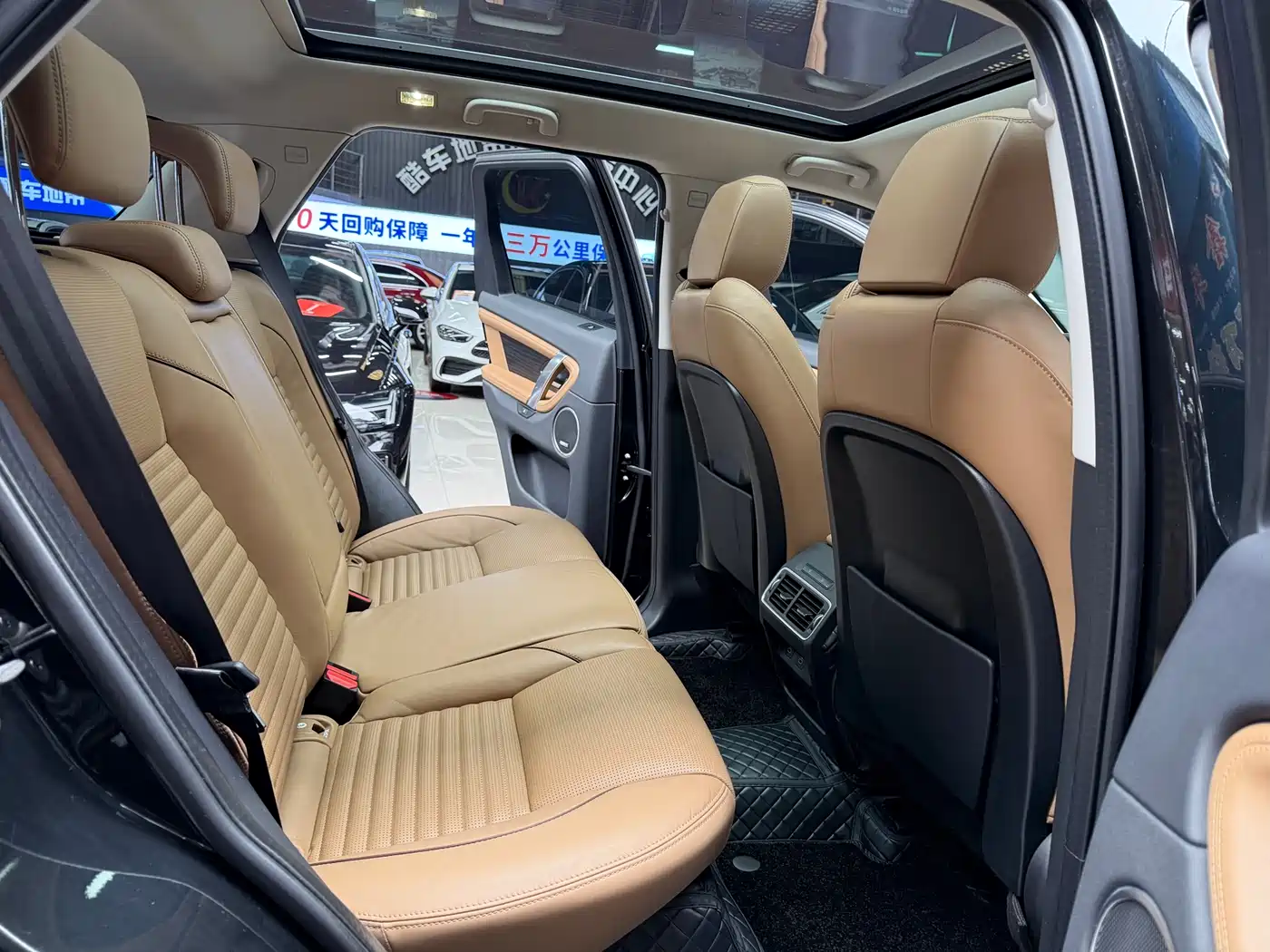 Land Rover Discovery Sport 2024 Luxury Custom Edition фото 21