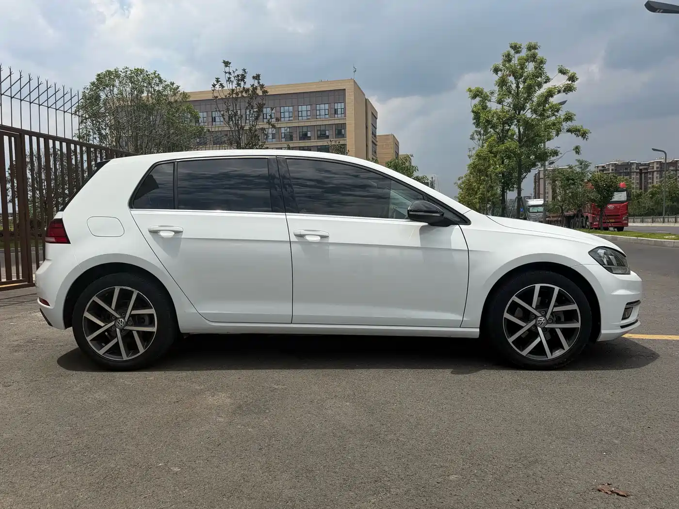 Volkswagen Golf 2020 Beloved Edition 280TSI DSG Comfort фото 11