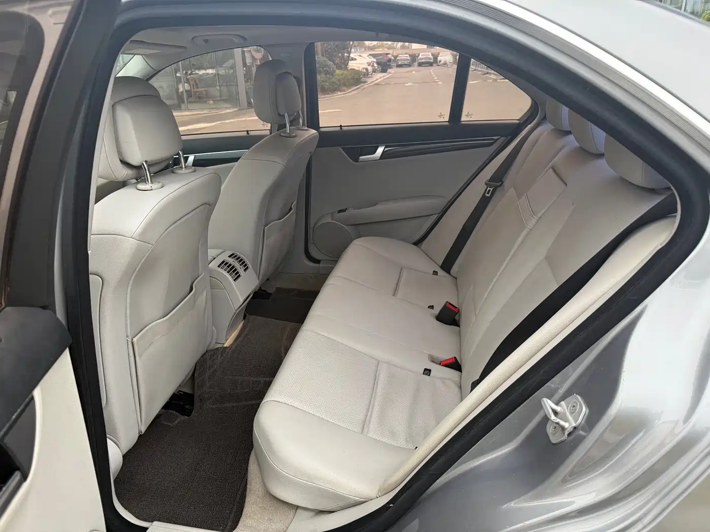 Mercedes-Benz C-Class 2013 Model C 180 CGI Classic фото 7