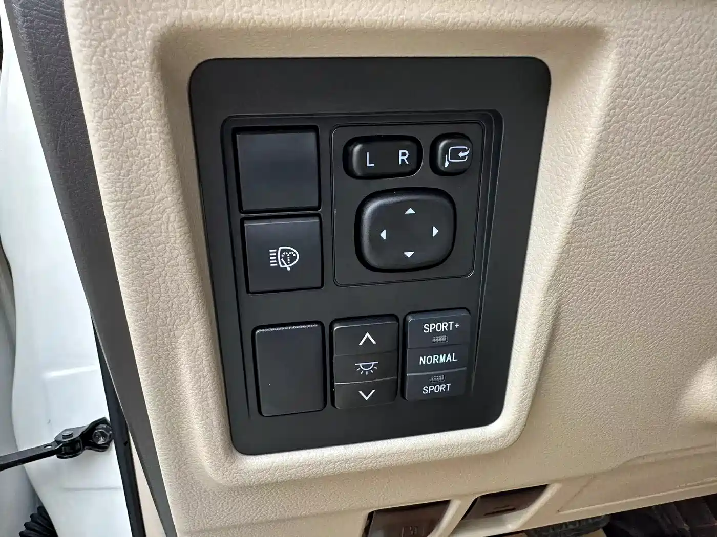 Toyota Prado 2018 3.5L Automatic TX-L Rear-mounted Spare Tire фото 15