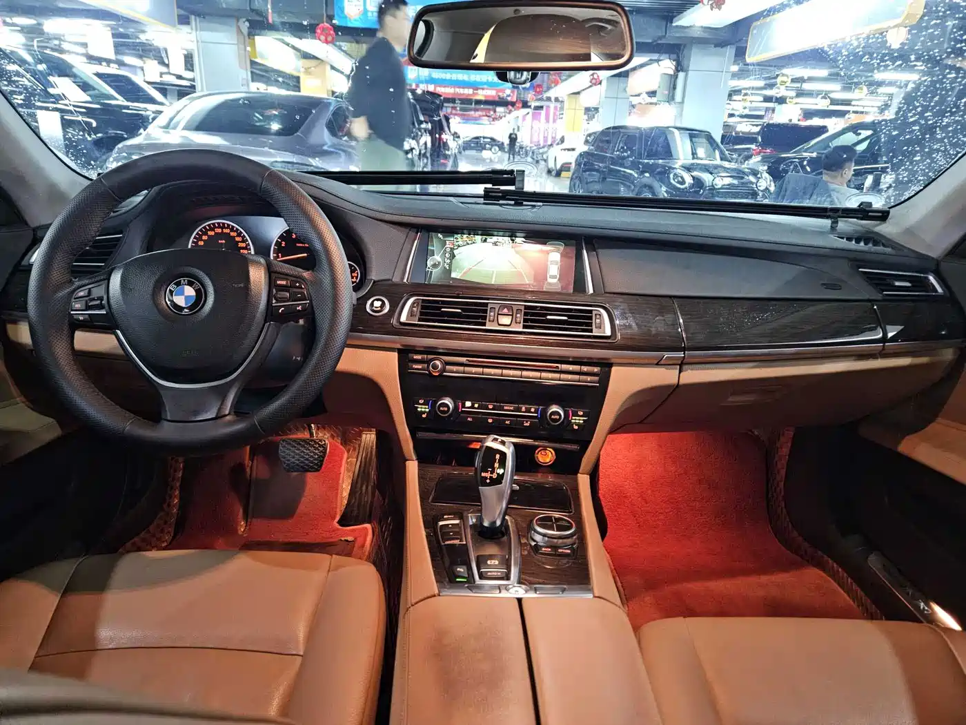 صورة 5 - BMW 7 Series