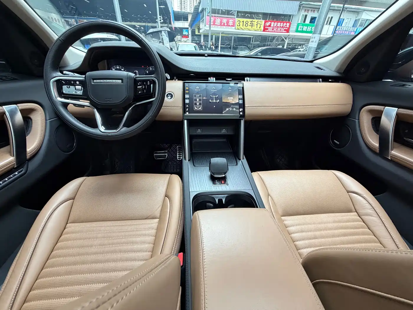 Land Rover Discovery Sport 2024 Luxury Custom Edition фото 28