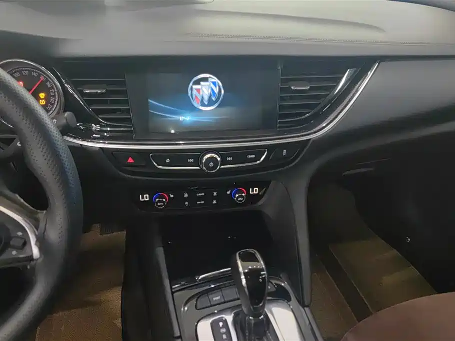 Buick Regal 2017 20T Elite Type фото 13